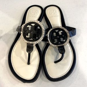 Tory Burch Flip flops black and cream fringe